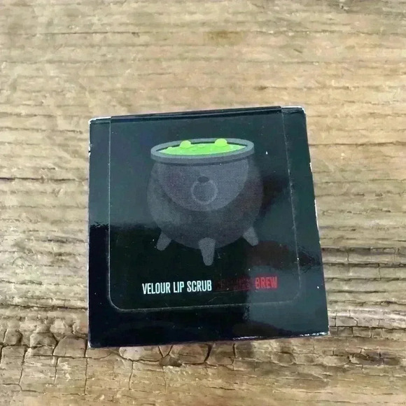 🚨BUNDLE🚨Jeffree Star Velour Lip Scrub & 2 Clarins Lip Comfort Oils!!! ~NEW! 💋 - Picture 2 of 7